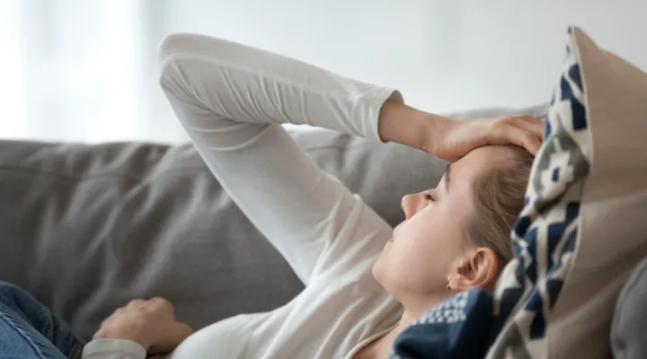 Why is it worth seeing a specialist early on if you have headaches?